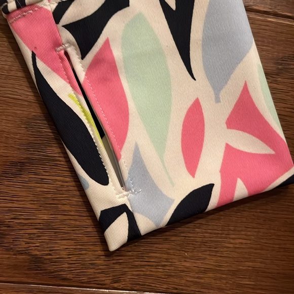 Tommy Bahama UPF 50 Floral Print Long Sleeve 1/4 Zip Golf Top Size XS - Picture 8 of 9